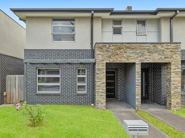 Townhouse for sale in Camerons Creek, Victoria