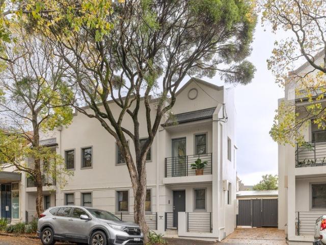 Townhouse for sale in Sydney, New South Wales