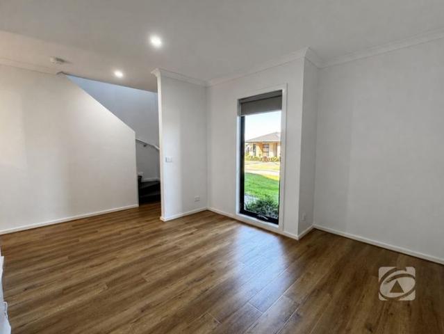 Townhouse for rent in Camerons Creek, Victoria