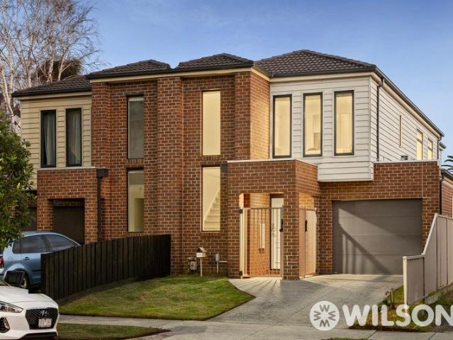 Townhouse for sale in Camerons Creek, Victoria