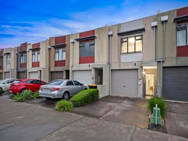 Townhouse for sale in Mawson Lakes, Adelaide