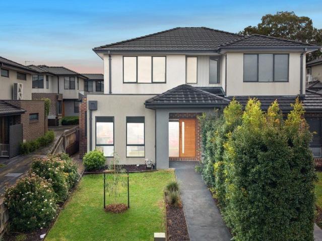Townhouse for sale in Camerons Creek, Victoria