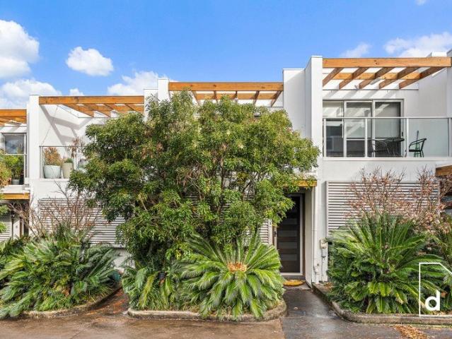Townhouse for sale in Wollongong West, New South Wales
