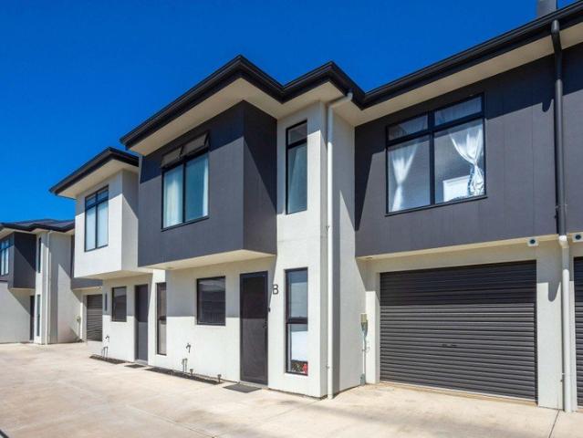 Townhouse for sale in Horseshoe Creek, South Australia