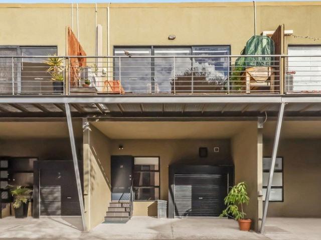 Townhouse for sale in Camerons Creek, Victoria