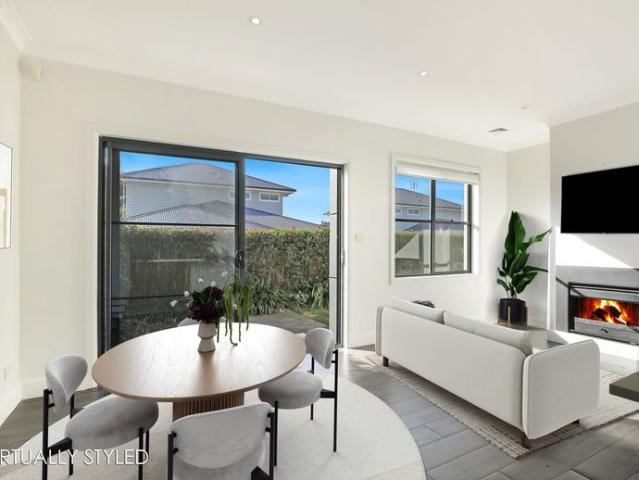 Townhouse for rent in Manchester Square, New South Wales