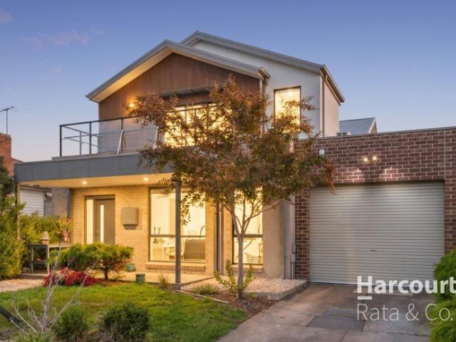 Townhouse for sale in Camerons Creek, Victoria