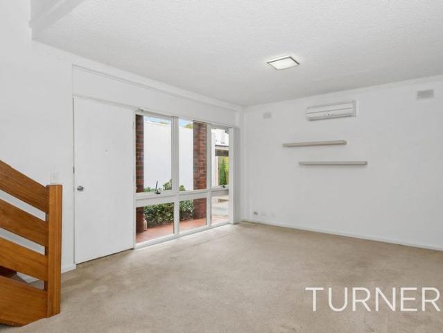 Townhouse for rent in Horseshoe Creek, South Australia