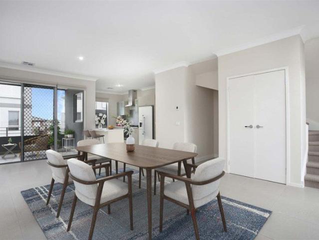 Townhouse for sale in The Avenue at Casey, Melbourne