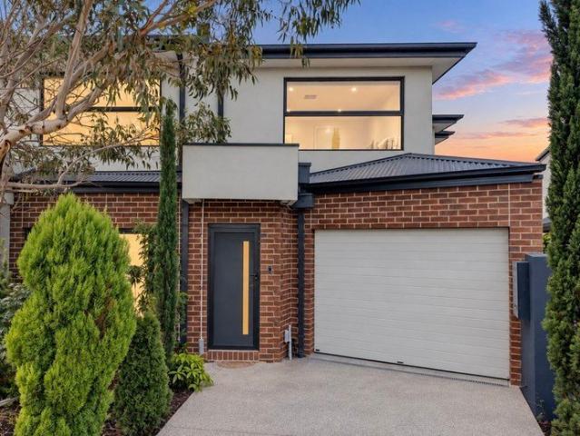 Townhouse for sale in Camerons Creek, Victoria