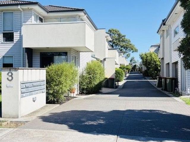 Townhouse for sale in Camerons Creek, Victoria