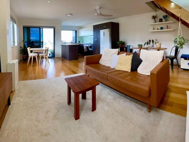 Townhouse for rent in Toombul, Queensland