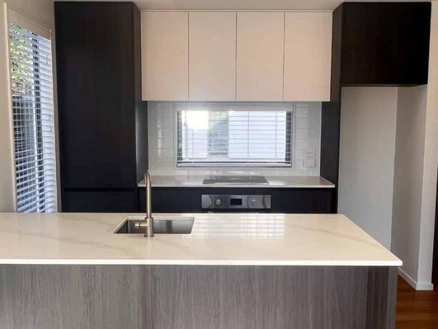 Townhouse for rent in Shirley, Canterbury