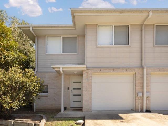 Townhouse for sale in Dakabin, Queensland