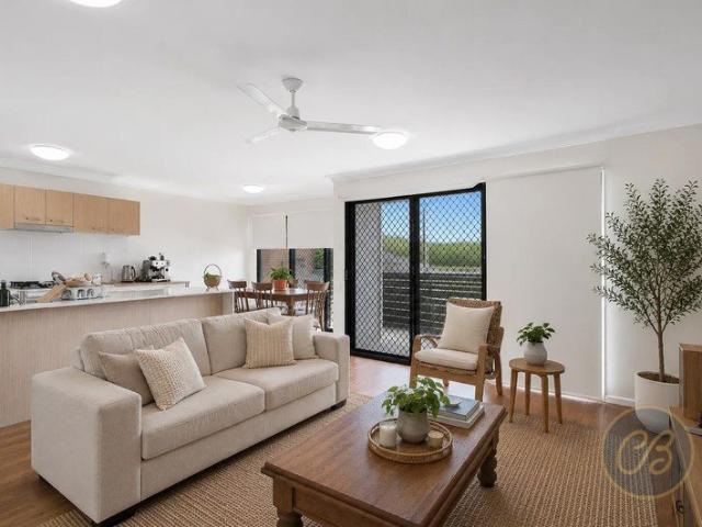 Townhouse for sale in Somerset, City of Brisbane