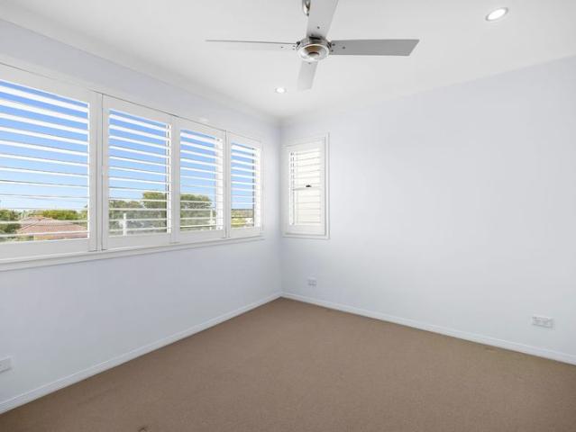 Townhouse for rent in Toombul, Queensland