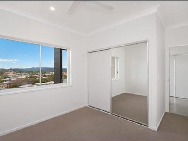 Townhouse for rent in Banora Point, New South Wales