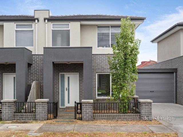 Townhouse for rent in Clayton South, Melbourne