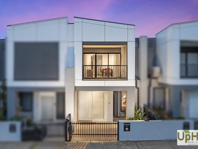 Townhouse for sale in Camerons Creek, Victoria