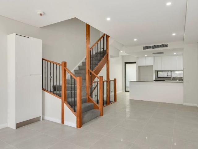Townhouse for rent in Sydney, New South Wales