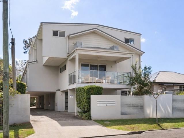 Townhouse for sale in Toombul, Queensland