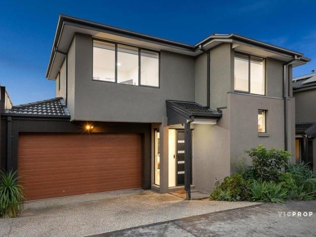 Townhouse for sale in Camerons Creek, Victoria