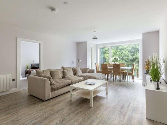 Apartment for rent in Broadwater Down, Sandown Park