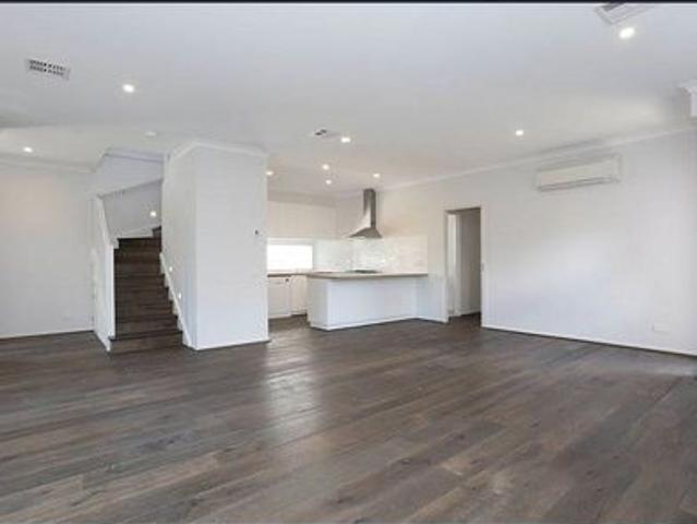 Townhouse for rent in Camerons Creek, Victoria
