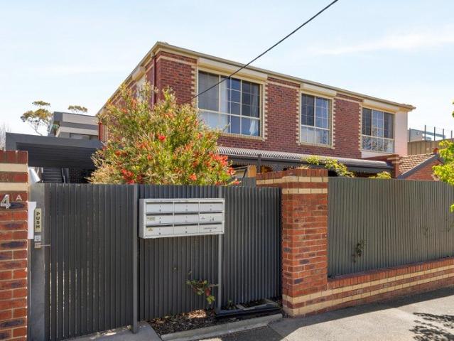Townhouse for rent in Ascot Vale, Melbourne