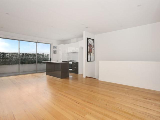 Townhouse for rent in Camerons Creek, Victoria