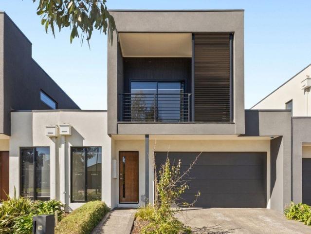 Townhouse for sale in Camerons Creek, Victoria