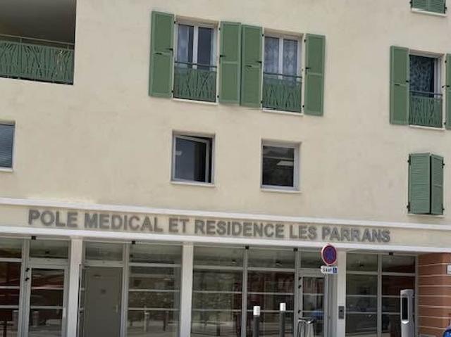 Bureau vente à Nice, Contes