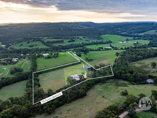 Cottage for sale in Camerons Creek, Victoria