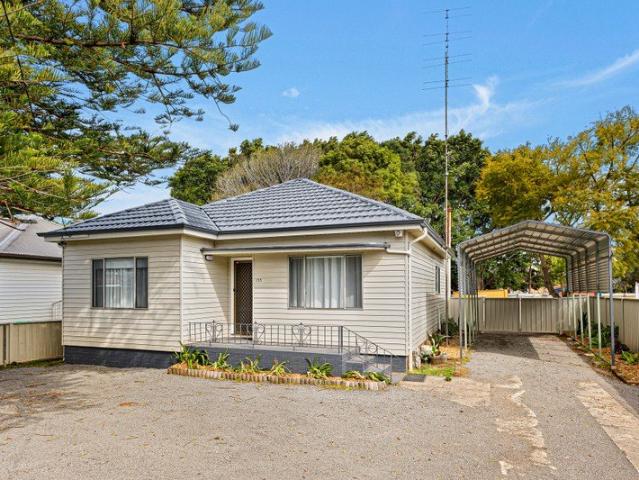 House for rent in Wollongong West, New South Wales