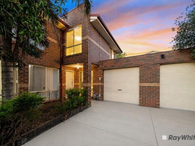 Townhouse for sale in Camerons Creek, Victoria