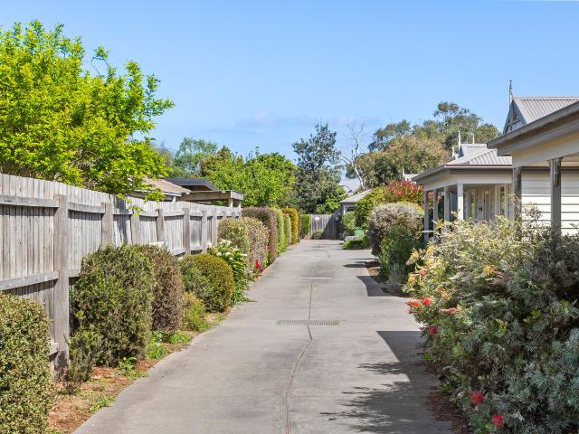 Apartment for sale in Camerons Creek, Victoria