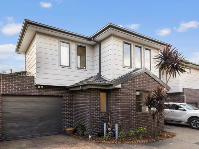 Townhouse for sale in Camerons Creek, Victoria