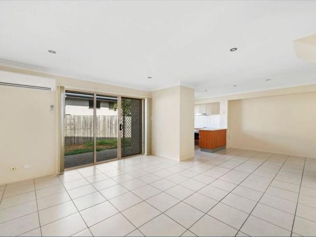 Townhouse for rent in Kippa-Ring, Greater Brisbane