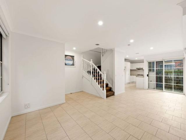 Townhouse for rent in Camerons Creek, Victoria