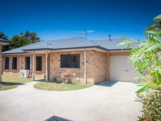 Apartment for rent in Riddells Creek, Victoria