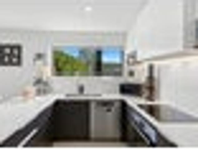 Townhouse for sale in Wairau Valley
