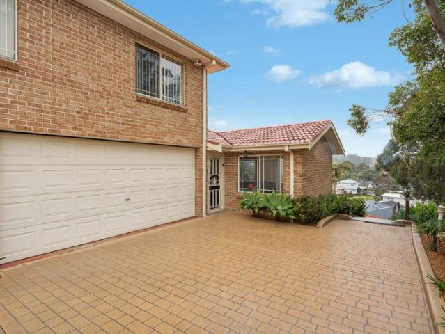 Townhouse for sale in Sutherland, New South Wales