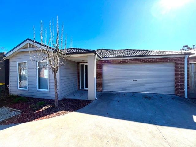 House for sale in Drouin