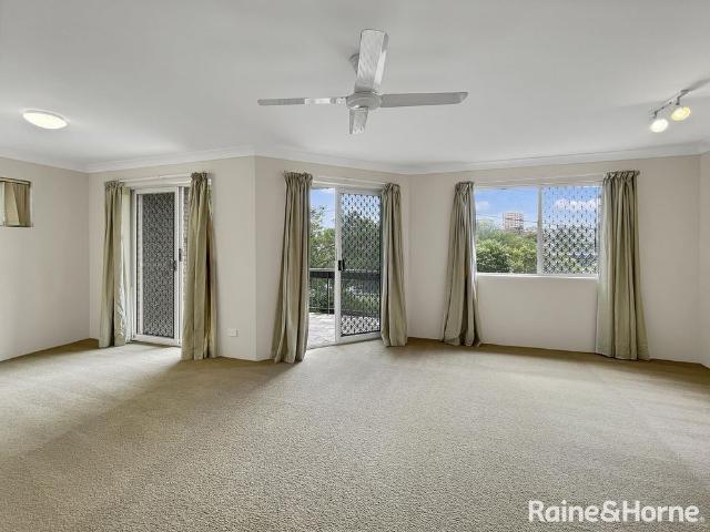 Apartment for rent in Toombul, Queensland