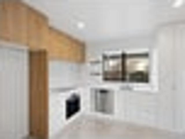 Townhouse for sale in Heathcote, Canterbury