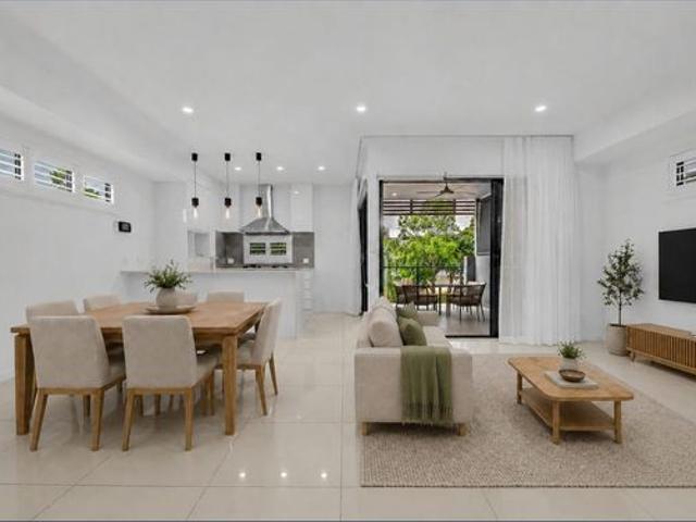 Townhouse for rent in Toombul, Queensland