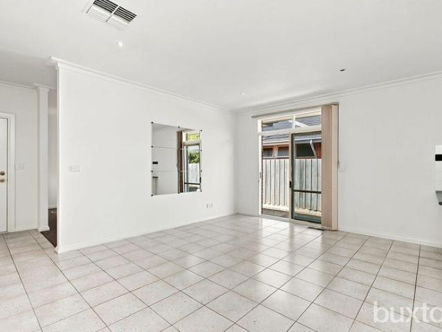 Townhouse for rent in Glen Huntly, Melbourne