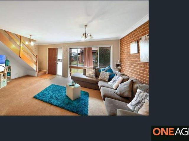 Townhouse for rent in Sydney, New South Wales