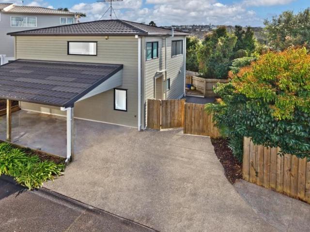 Apartment for rent in Northcote Central, Kaipātiki