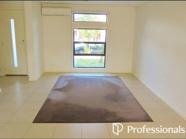 Townhouse for rent in Camerons Creek, Victoria